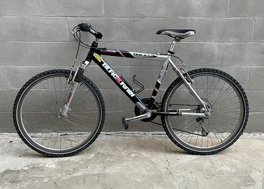 Mountain bike Black Rain TBK 648 telaio in allu
