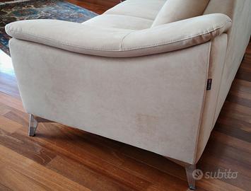  due divani, nuovi mai usati