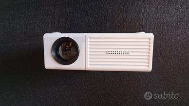 video proiettore portatile più telo schermo