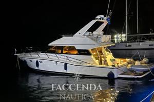 UNIESSE MARINE 48 FLY