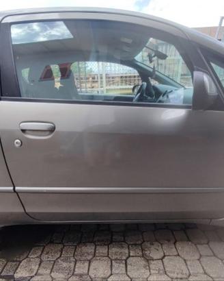 PORTA DESTRA PER MITSUBISHI COLT Z30 ANNO 2009