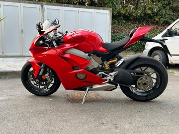 Panigale V4