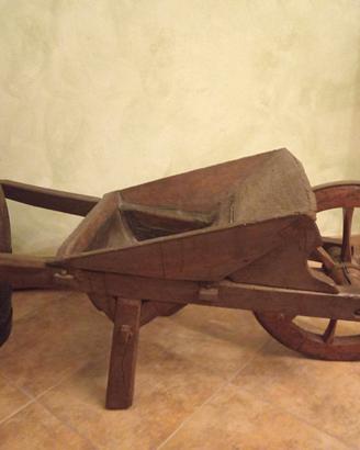 CARRIOLA D'EPOCA IN LEGNO