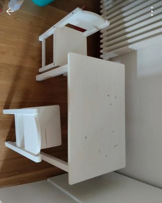 tavolino in legno ikea con due sedie