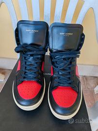 Snickers Saint Laurent 