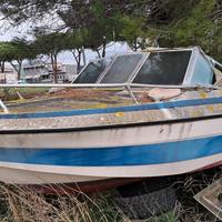 Barca a motore glastron