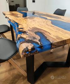 ✨ Tavoli artigianali in legno e resina ✨