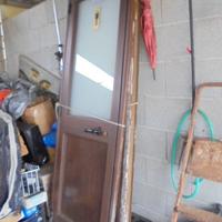 2 porte uguali misura : altezza 209 cm e larghe 69