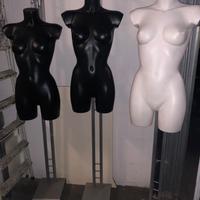 Manichini donna, colori in foto.