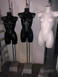 Manichini donna, colori in foto.