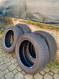 Gomme 215/55 R17