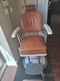 sedia da barbiere vintage