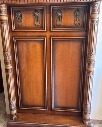 Appendiabiti in legno