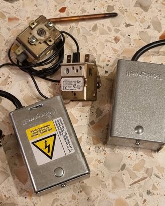 Termostati x boiler e motore x valvola 3 vie