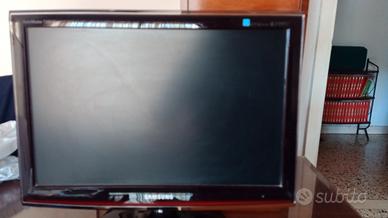 Monitor PC-TV Samsung T200HD + Sony Trinitron
