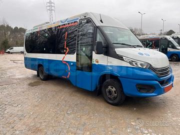 Iveco Daily (minibus)