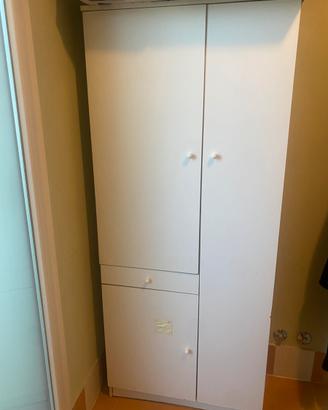 Mobiletto per lavanderia