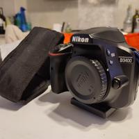 macchina fotografica Nikon D3400 accessoriata