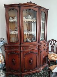 mobili antichi in legno