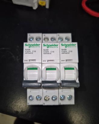 interruttore magnetotermico 