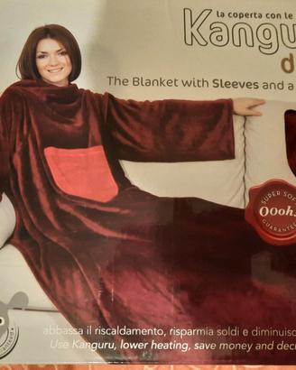 Comoda coperta in pile con le maniche da divano