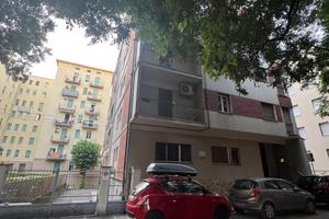 Luminoso trilocale vicino al centro di Modena