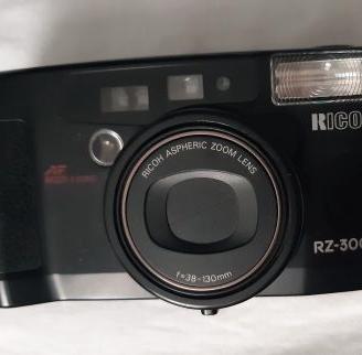 macchina fotografica RICOH rz-3000