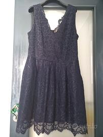 Vestito in pizzo blu