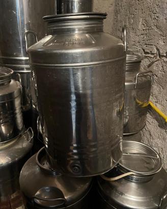 Contenitori per olio