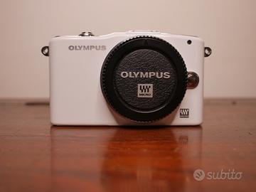 Olympus Pen E-PM1 solo corpo