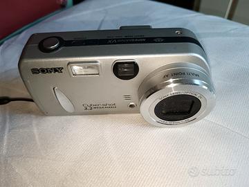 Fotocamera digitale Sony a batteria 