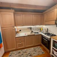 Cucina completa in legno