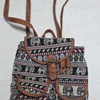 Zaino in tessuto e finta pelle