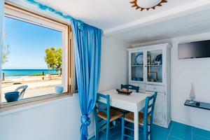 Casetta antica x 2 a10 metri dalla spiaggia Ostuni