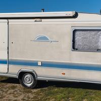 roulotte Adria 462 4 posti 