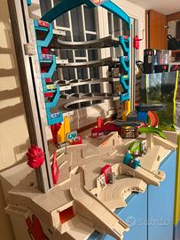 Pista Garage Hotwheels + 5 macchinine