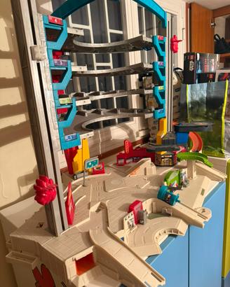Pista Garage Hotwheels + 5 macchinine