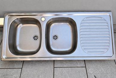 Lavello in acciaio Inox due vasche con gocciolat