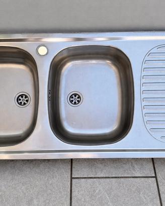 Lavello in acciaio Inox due vasche con gocciolat