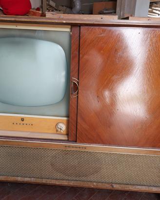 Mobile Grundig 856