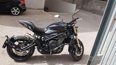 Benelli 750 sport
