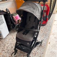 Passeggino ultra compatto