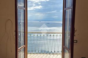 2 LOCALI A VIETRI SUL MARE