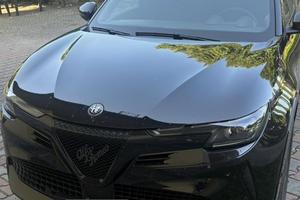 Alfa romeo junior ti von pacchetto tekno