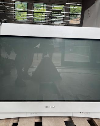 Televisore vintage Sony Trinitron