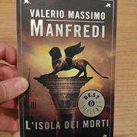 Libro Manfredi L'isola dei morti