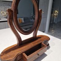 Specchio con cassetto da appoggio