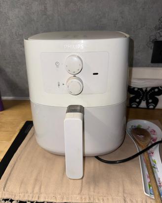 Friggitrice ad Aria Philips Essential Airfryer