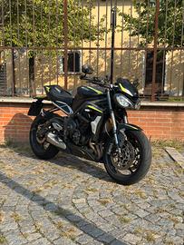 Triumph Street Triple RS 765