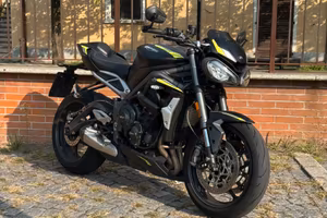 Triumph Street Triple RS 765